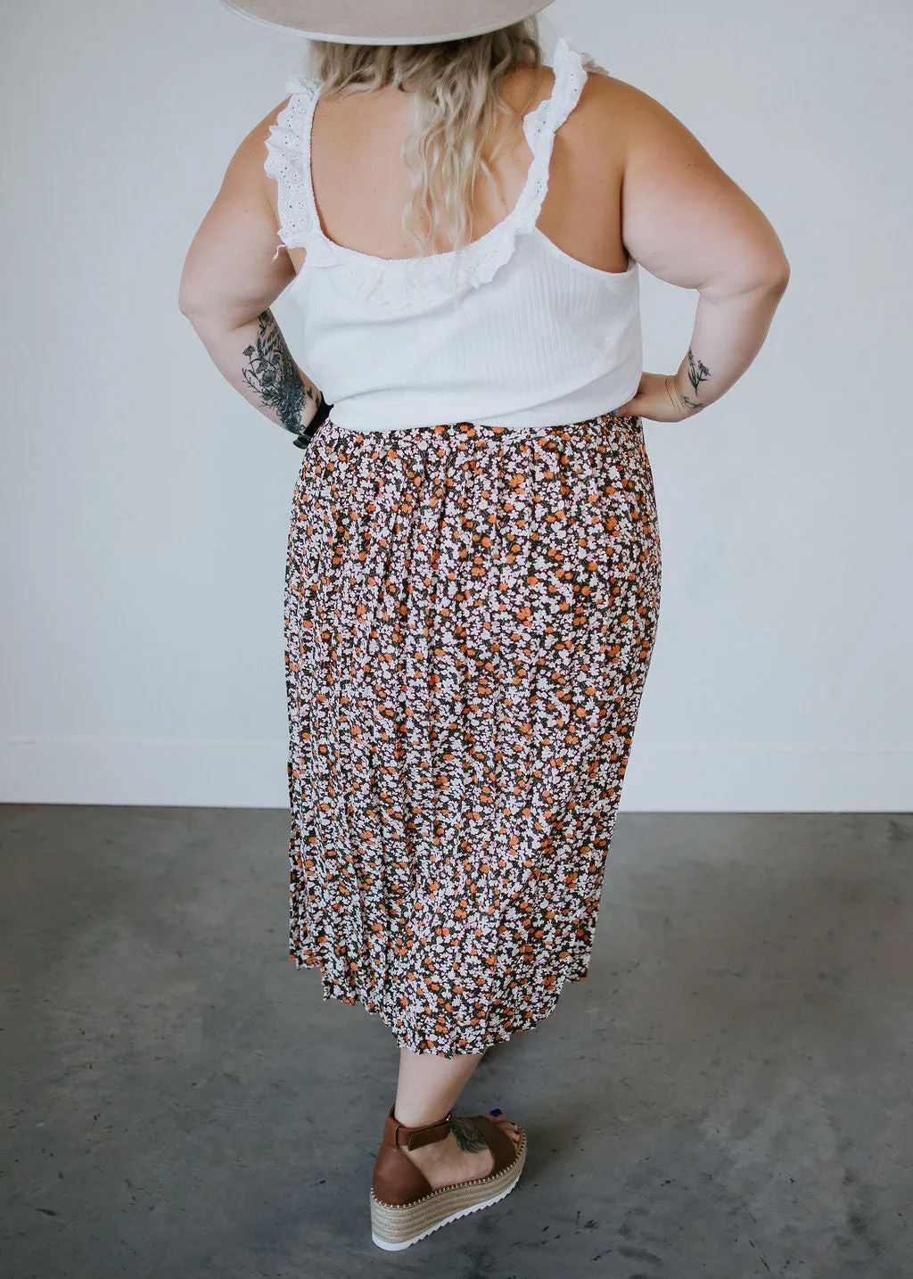 Curvy Blooming Love Pleated Skirt