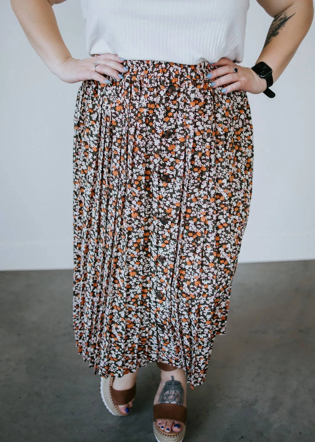 Curvy Blooming Love Pleated Skirt