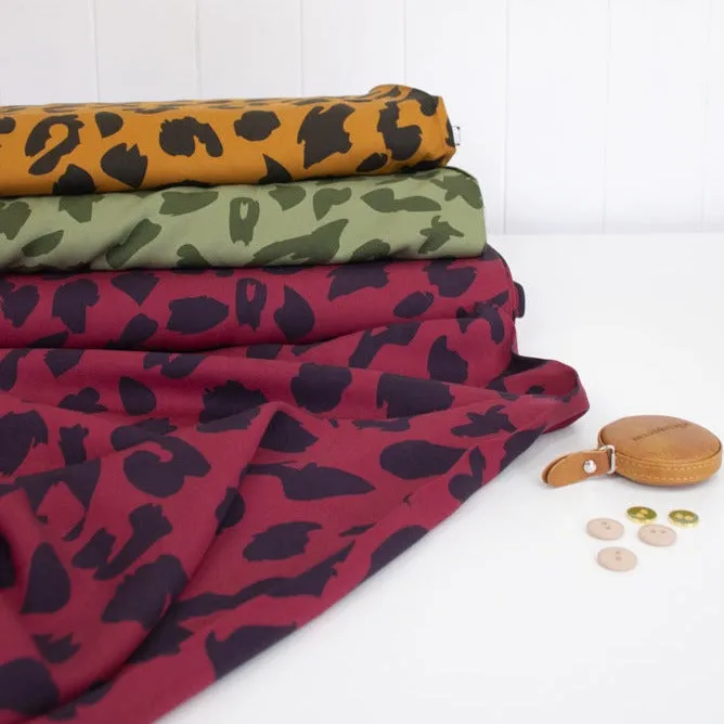 Mind the Maker - Viscose Twill - Urban Leo - Gold