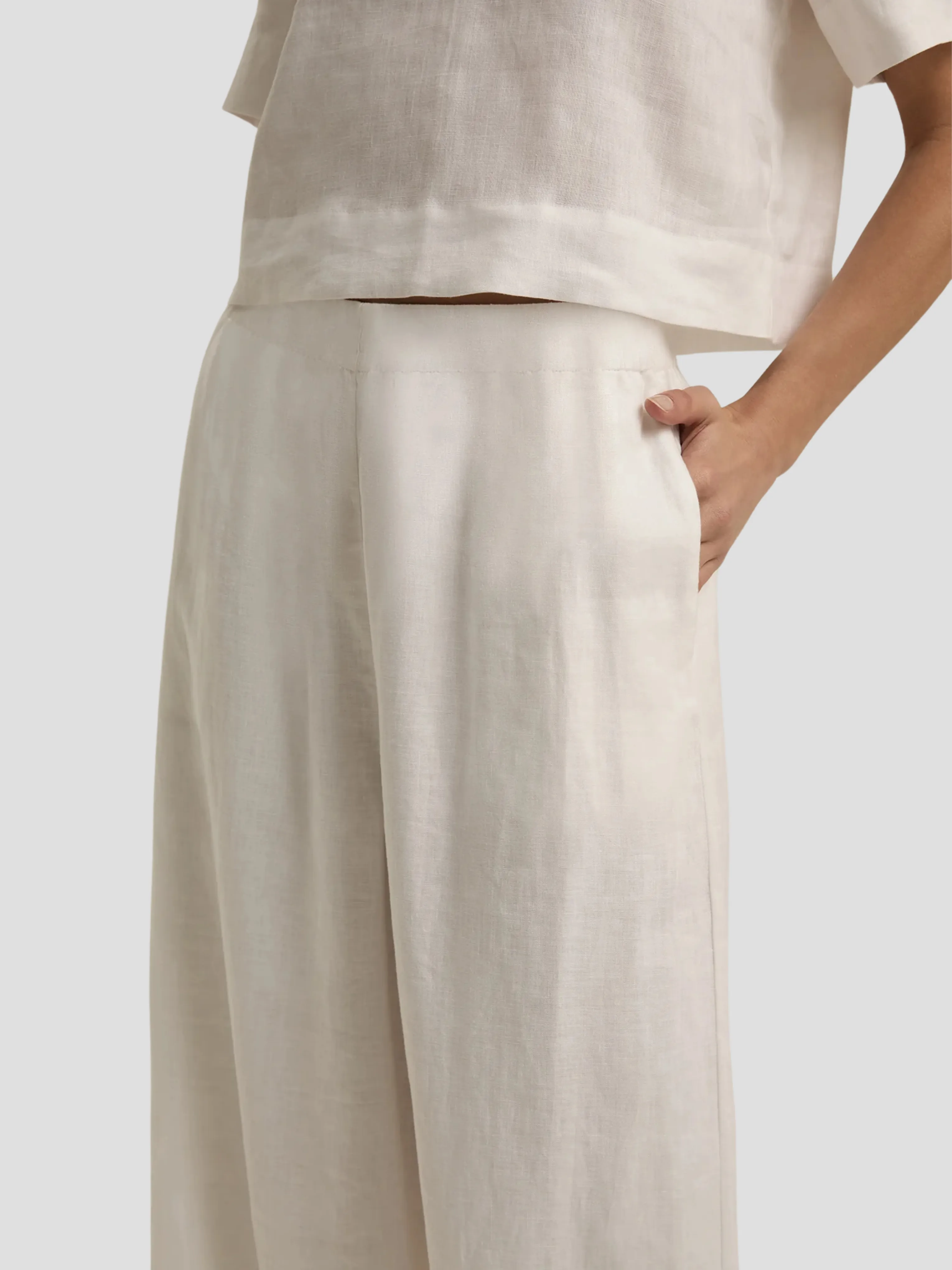 The Easy Breezy Top in White